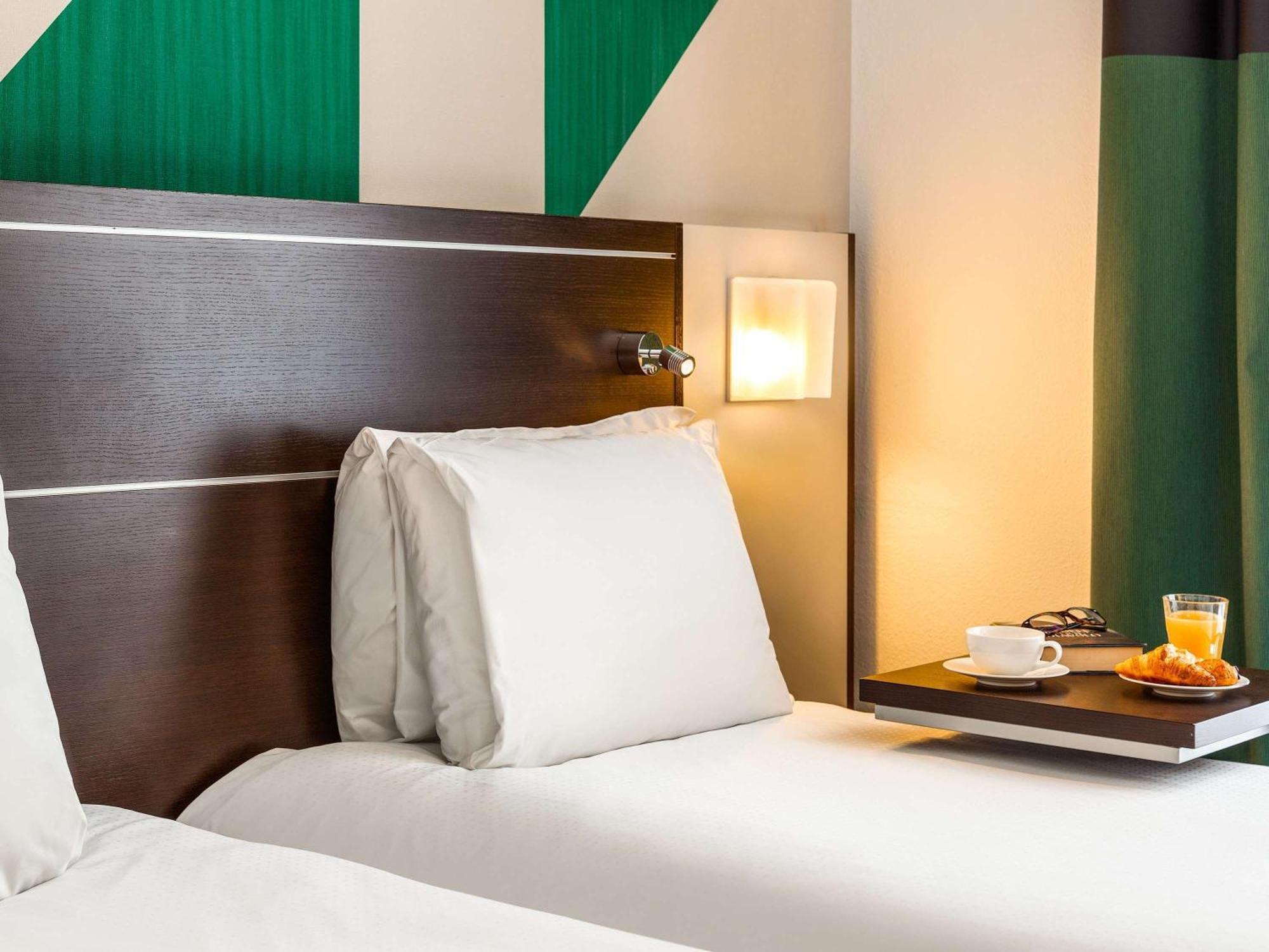 Mercure Napoli Centro Angioino Eksteriør billede