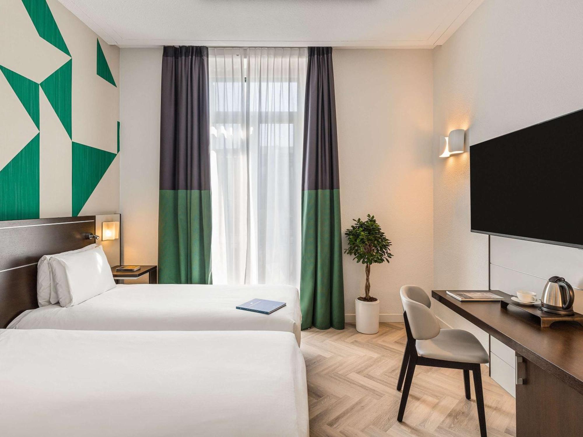 Mercure Napoli Centro Angioino Eksteriør billede